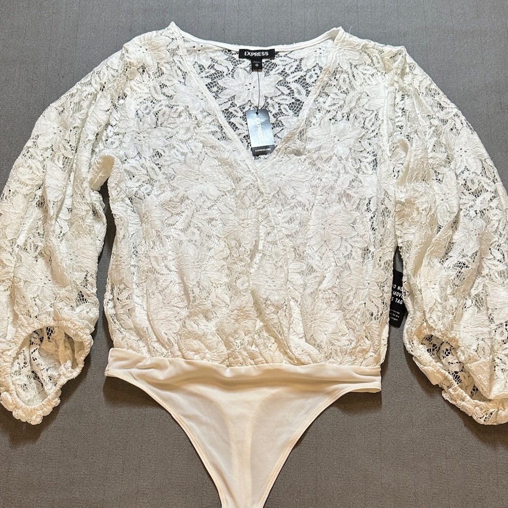 Express White Lace Balloon sleeve bodysuit NWT XS